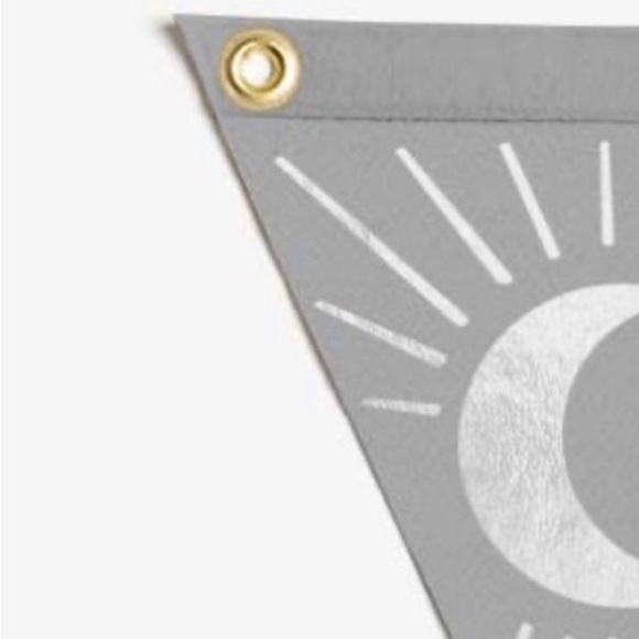 URBAN OUTFITTERS HOME The Rise And Fall Mini Flag Felt Gray - Picture 4 of 12